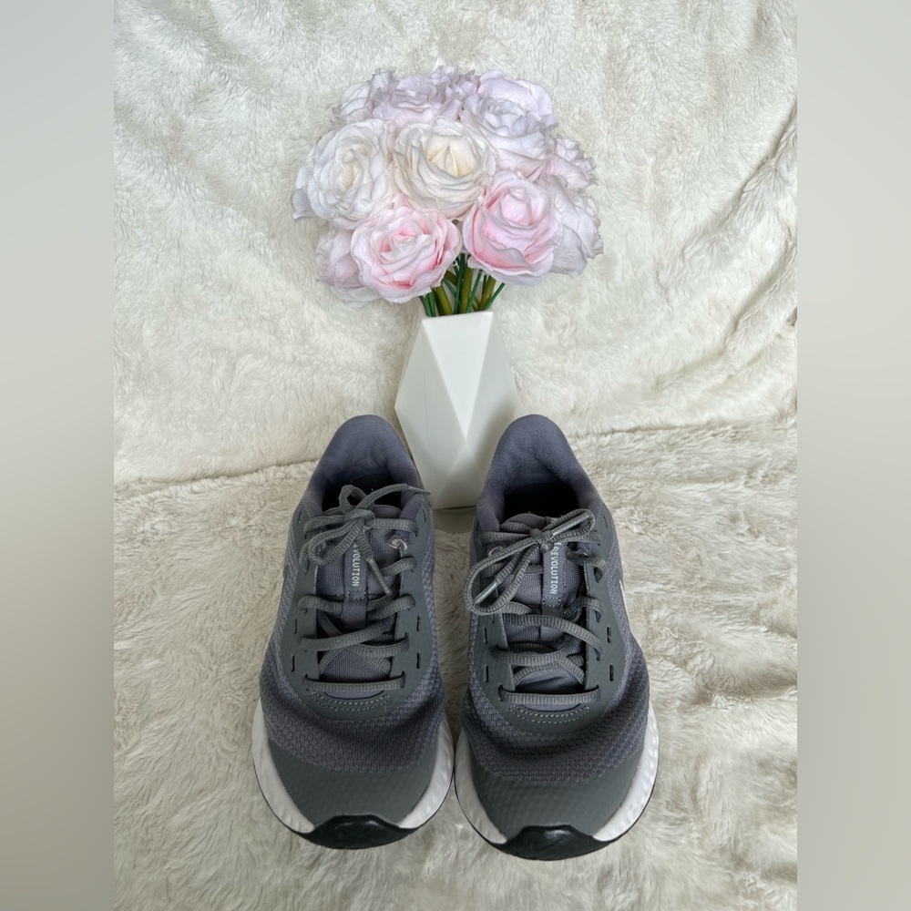Nike Gray Youth Sneakers - Picture 7 of 11